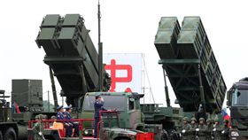 空軍防空暨飛彈指揮部成立（1）空軍防空暨飛彈指揮部編成典禮1日在台南基地舉行，空軍司令沈一鳴校閱地面部隊。中央社記者張皓安攝 106年9月1日