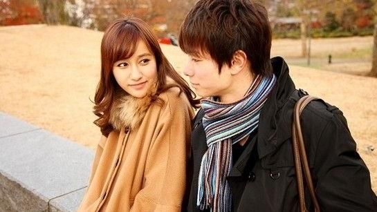 如何順利產生曖昧？專家推「這一招」