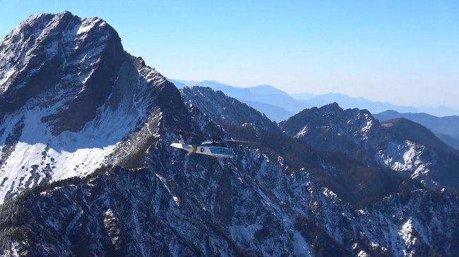 男隨隊攀玉山東峰　慘墜谷失生命徵象