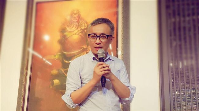 政治人物大名繡衣　許常德批：很可笑