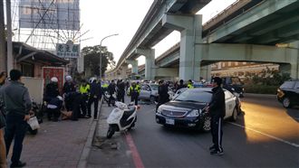 新北傳警匪追逐　嫌逃至五股撞車被逮