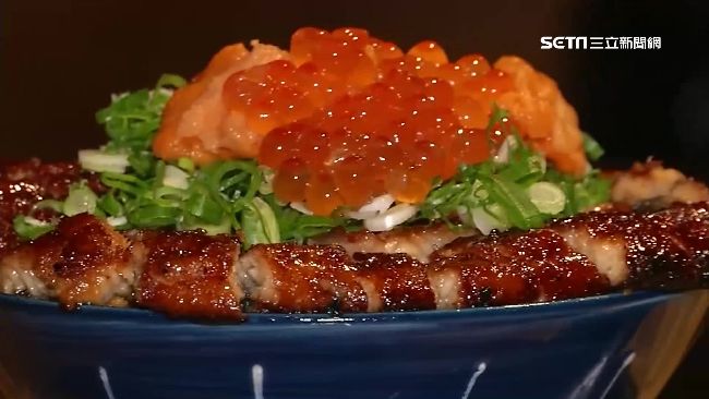 海味爆棚！鰻魚飯吃到「海膽+魚卵」