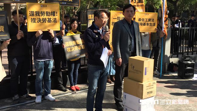 連署達標　時力正式提案勞基法公投