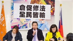 親民黨團,李鴻鈞,陳怡潔　圖／親民黨提供