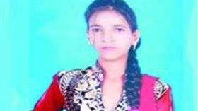 印度14歲身障少女納依娜因哥哥私奔，害她被報復活活燒死。（圖／翻攝metro）