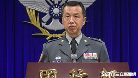 國防部針對獵雷艦一案召開記者會說明，發言人陳中吉 圖／記者林敬旻攝