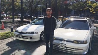 向經典致敬　他創全台最大老車社團