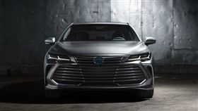 豐田旗下的大型房車Avalon。（圖／翻攝Toyota網站）