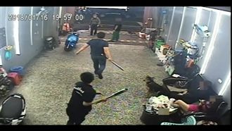 討酒錢嗆找兄弟處理　卻反遭打成豬頭