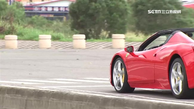 不受限車款　年輕人租超跑耍帥成潮流