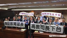 高醫大校友會抗議　記者張之謙攝