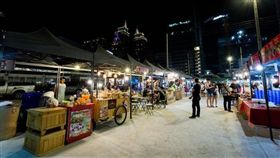 不少大陸人到泰國，都會前往TALAD NEON夜市。（圖／翻攝椰子網）