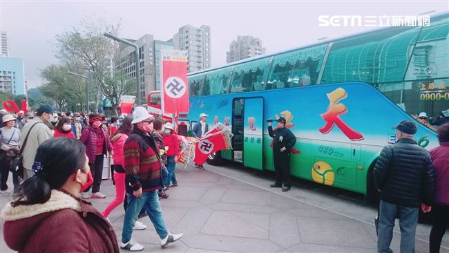 101前舉旗抗議　盼德贖回680億