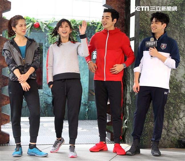 陳珮騏、劉奕兒、禾浩辰、侯彥西霸氣現身「移動迷宮：死亡解藥」，和粉絲一同闖關。（記者邱榮吉/攝影）