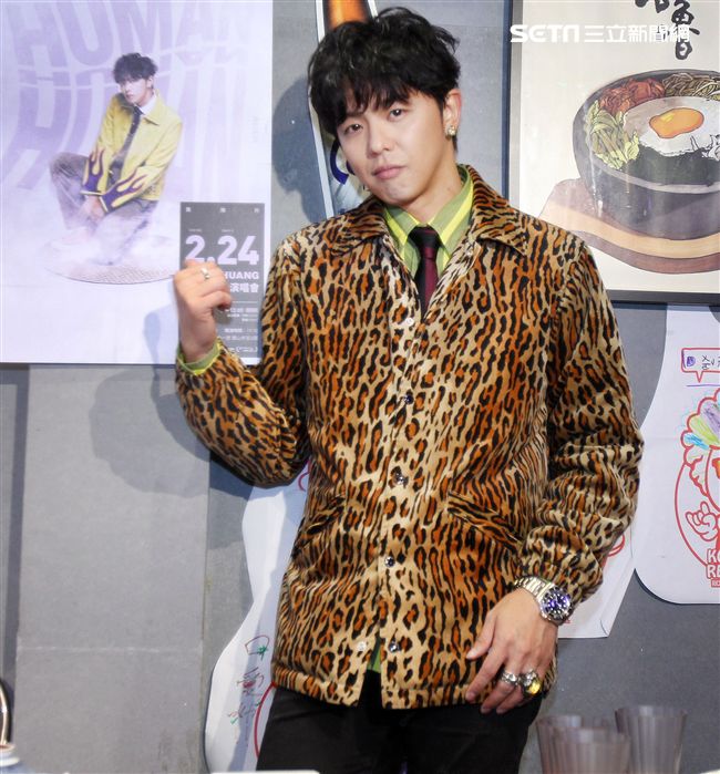 黃鴻升（小鬼）新專輯「HUMAN」發片，出道15年現身說法16.9公分的奧秘。（記者邱榮吉/攝影）