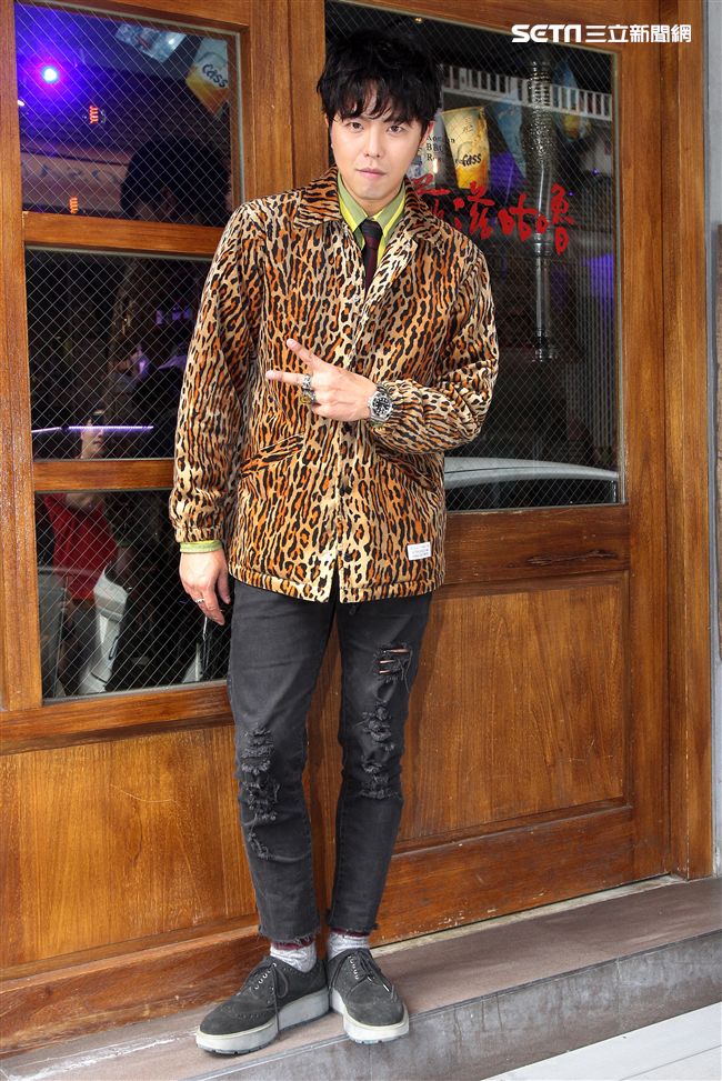 黃鴻升（小鬼）新專輯「HUMAN」發片，出道15年現身說法16.9公分的奧秘。（記者邱榮吉/攝影）