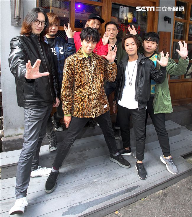 黃鴻升（小鬼）新專輯「HUMAN」發片，出道15年現身說法16.9公分的奧秘。（記者邱榮吉/攝影）