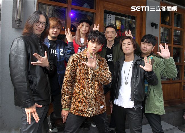 黃鴻升（小鬼）新專輯「HUMAN」發片，出道15年現身說法16.9公分的奧秘。（記者邱榮吉/攝影）