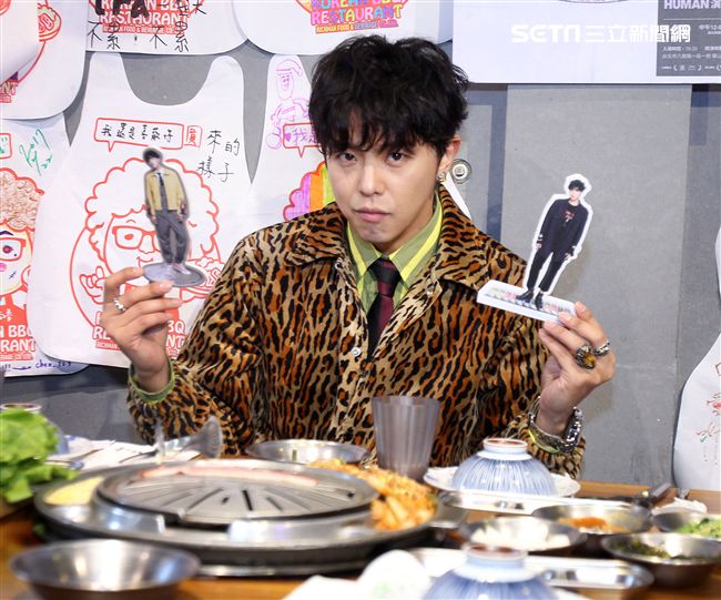 黃鴻升（小鬼）新專輯「HUMAN」發片，出道15年現身說法16.9公分的奧秘。（記者邱榮吉/攝影）