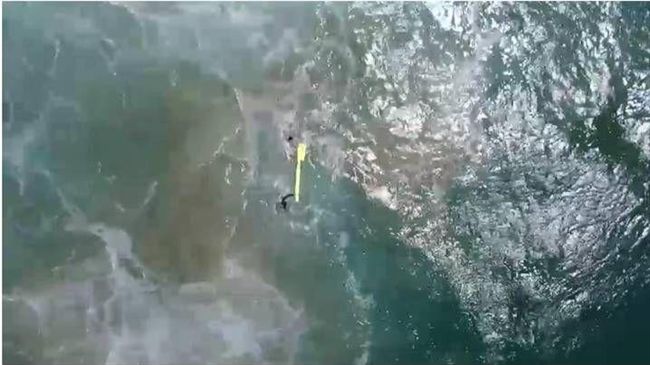衝浪客遭巨浪捲走　無人機救援立大功