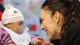 紐西蘭37歲女總理阿爾登（Jacinda Ardern）
臉書