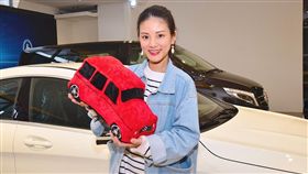 可變身小熊的G Car布偶，建議售價4,230元。（圖／鍾釗榛攝影）