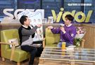 謝佳見安安大明星直播。（記者邱榮吉/攝影）