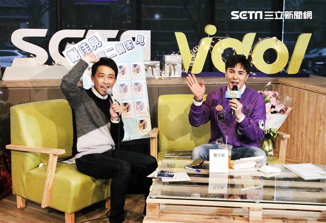 謝佳見安安大明星直播。（記者邱榮吉/攝影）