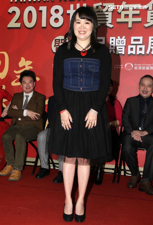 郭靜純、何篤霖、命理老師Amanda、艾菲爾、艾莉絲、小孟、湯鎮瑋、黃子容、李玉珮、周映君、張盛舒、吳美玲、黃友輔、陳冠宇，出席命運好好玩粉絲見面會。（記者邱榮吉/攝影）