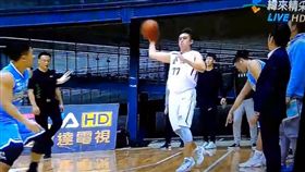 邱金龍絕殺（圖／翻攝自緯來體育新聞臉書）