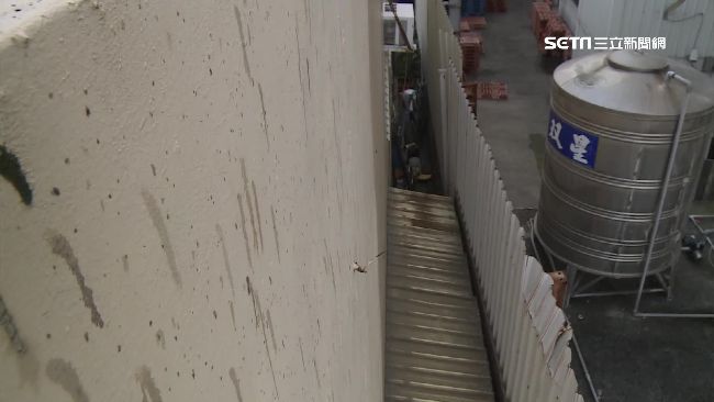 天降油汙！炸醬麵食品廠洗窗惹民怨