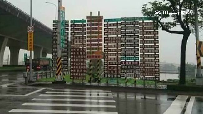 多到滿出來！宜蘭民宿路標多如光明燈