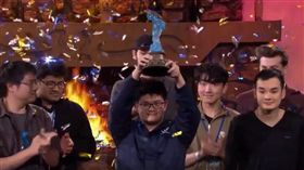 《爐石戰記》台灣選手「大哥」Tom60229奪世界冠軍_
https://www.youtube.com/watch?v=7yHWicP2XCY