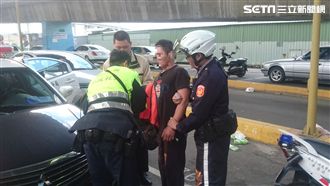 酒駕拒檢逃逸　被警壓制嚇到屎尿齊發