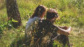 情侶、戀人、情侶殉情示意圖／pixabay