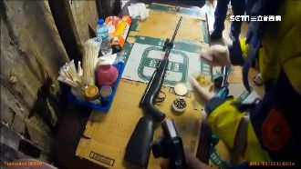 心疼弟妹僅吃便當　長子亮槍恐嚇媽媽