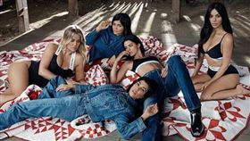 卡戴珊家族，上流家族，代言CK(翻攝自IG)