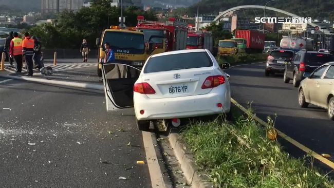 誤吃安眠藥駕駛　女恍神自撞釀大塞車