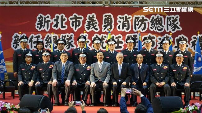 新北義消總隊長交接　市長：感謝付出