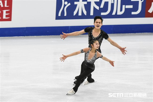 四大洲花式滑冰錦標賽北韓選手廉太鈺、金柱植雙人冰舞。 圖／記者林敬旻攝