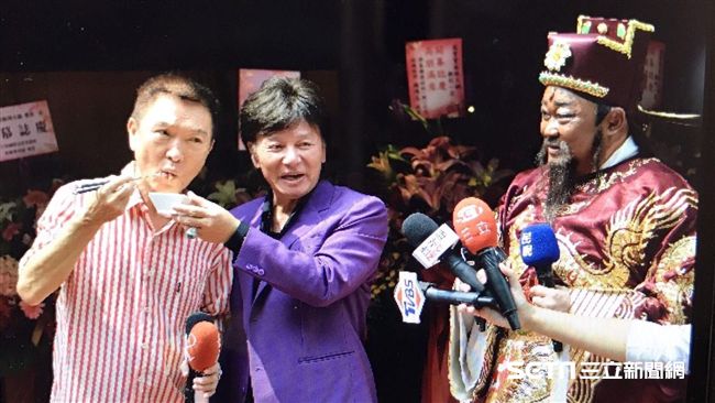 扛不住2百萬月薪　藍文青裁員遭嗆聲