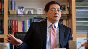 招生甄試衝堂　管中閔：會主動尋求和解準台大校長管中閔近日接受中央社專訪，對於招生、甄試衝堂等議題，他先是說自己還未了解細節，不宜多做評論，在記者追問下，才強調會主動尋求和解。中央社記者孫仲達攝　107年1月16日