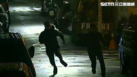 廖、黃2男與賣家相約面交乙太幣，卻在交易完成後朝對方噴灑辣椒水，並搶回10萬5千元現金後逃逸，警方循線將2人逮捕到案，訊後依搶奪罪送辦（翻攝畫面）