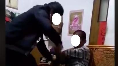 半百男被猛搧耳光！大聲回謝謝才躲劫
