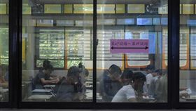 台電7月招考，2萬考生應考，-國家考試-考場-國考-公職- 圖／記者林敬旻攝