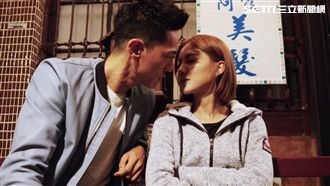 蔡黃汝變台妹！揪鍾承翰玩自行車之吻