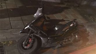 少年無照又雙載　慘遭違規轎車撞死