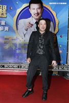 余祥銓主持華視綜藝「天生王牌」歌唱海選活動。（記者邱榮吉/攝影）