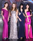 郭源元領軍、宋蘋恩、書那娜、佟凱玲出席電玩展「微風女神」。（記者邱榮吉/攝影）