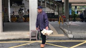 米香，老翁，猴硐車站（記者郭奕均攝影）